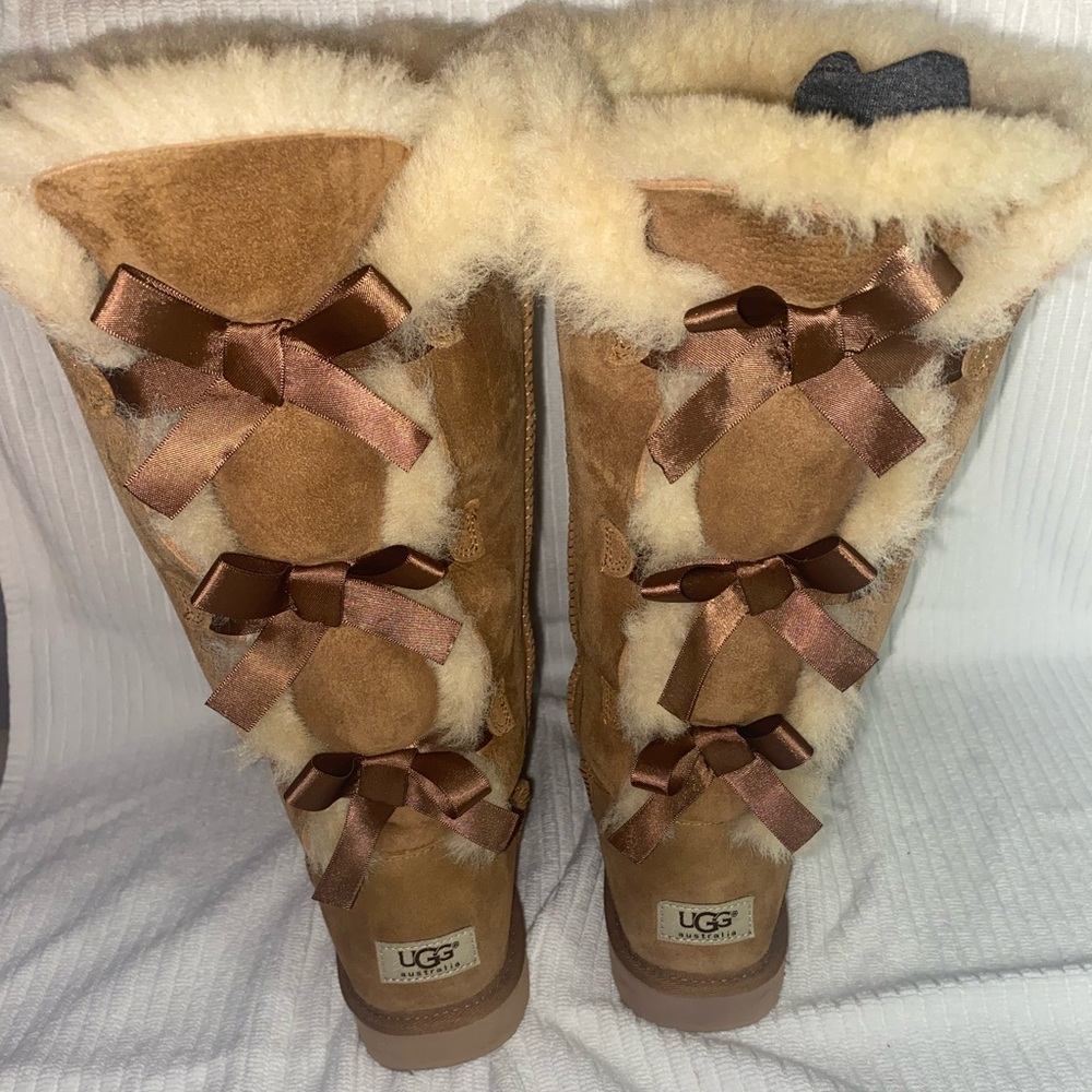 Ugg classic tall bailey bow